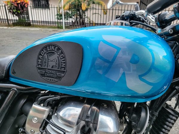 WhatsApp Image 2024-11-25 at 18.36.05 (1) Protector de Tanque Laterales - Goma Interceptor 650